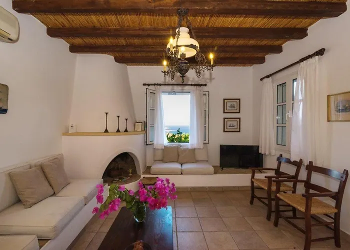 Paleopolis Estate Летний дом